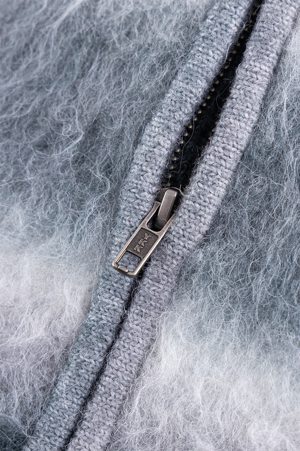 Gradation Mohair Zip Knit｜WOKE EDGE｜フーディー